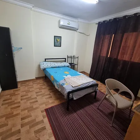 Cairo Nasr City - 15Minutes From Airport - Private Single Room With Shared Bathroom - غرفة مفردة خاصة مع حمام مشترك - Chambre Simple Privee Avec Salle De Bain Partagee - Одноместный Отдельный Номер С Общей Ванной Комнатой - Extérieur photo