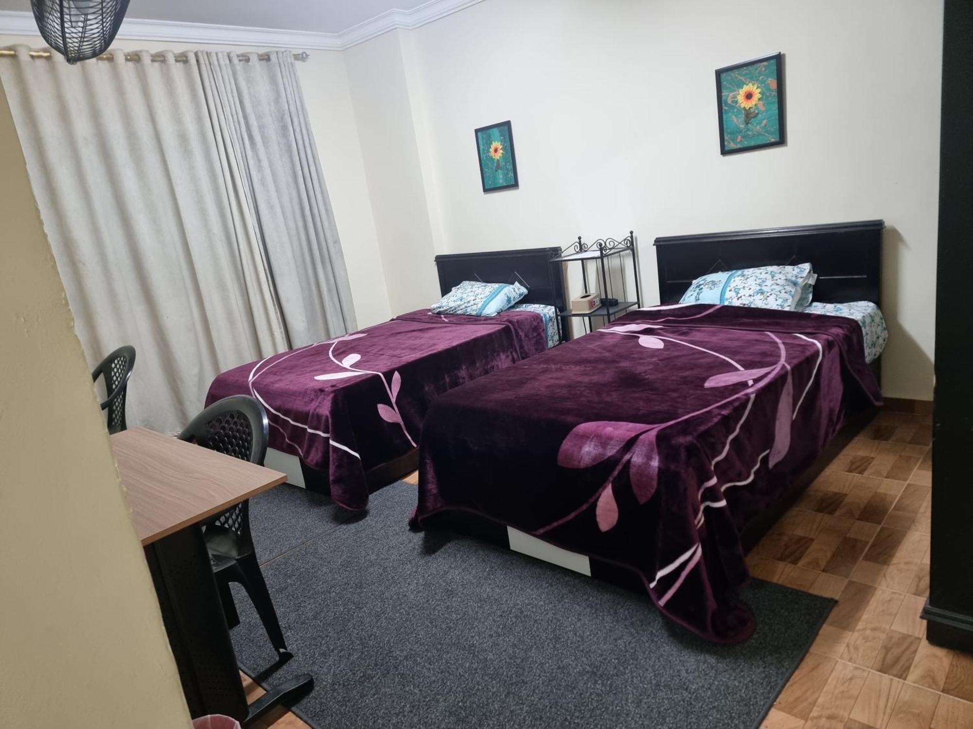 Séjour chez l'habitant Nasr - 15minutes From Airport - Private Single With Shared Bathroom - غرفة مفردة خاصة مع حمام مشترك - Simple Privee Avec Salle De Bain Partagee - одноместный отдельный номер с общей ванной комнатой - *